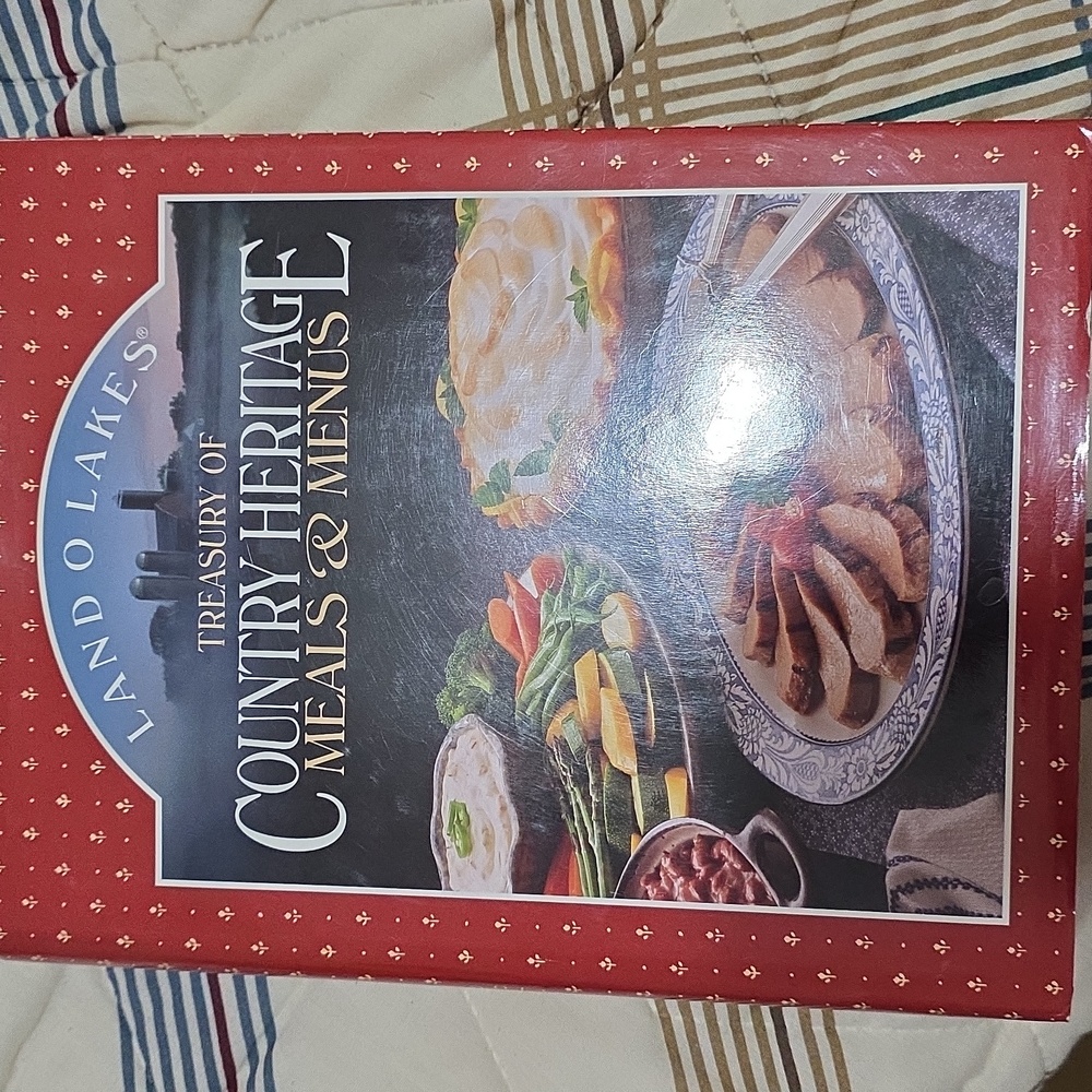 Land O Lakes Treasury Of Country Heritage Meals & Menus Cookbook